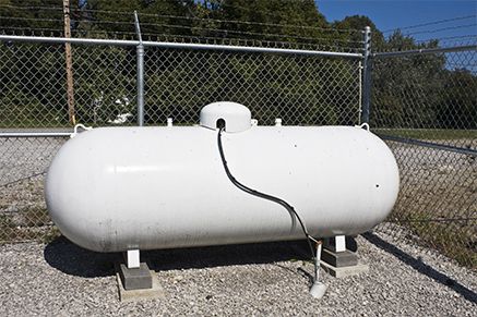Plaatsen gastanks voor butaan, propaan en LPG